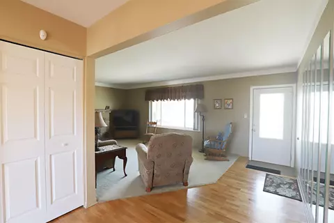 6280 River, Flushing, MI 48433 photo 7