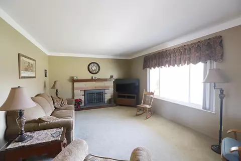 6280 River, Flushing, MI 48433 photo 4