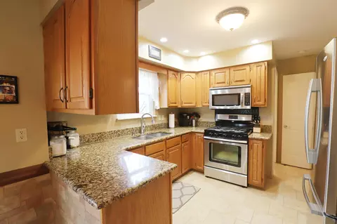 6280 River, Flushing, MI 48433 photo 8