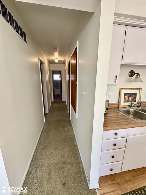 Entry Way - 2068 Cambrian, Flint, MI 48532 photo 2 of 2