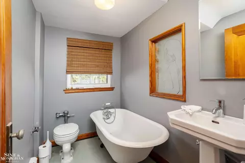 Bath - 498 Saint Clair, Grosse Pointe, MI 48230 photo 3 of 3