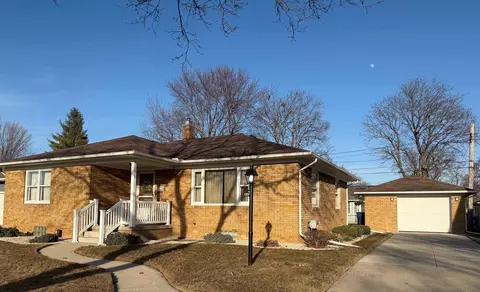 1907 S Vanburen, Bay City, MI 48708
