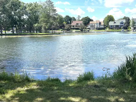 3685 Clintonville, Waterford, MI 48329
