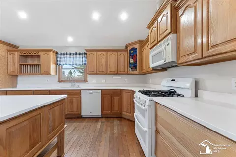 30000 Prescott, Romulus, MI 48174 photo 15