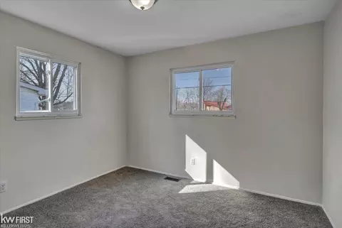 Bedroom - 5042 E Stanley, Flint, MI 48506 photo 4 of 5