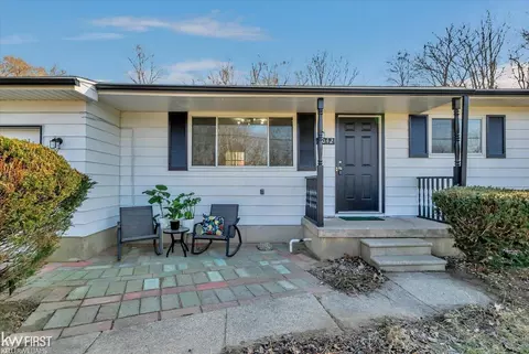 Exterior - 5042 E Stanley, Flint, MI 48506 photo 2 of 10