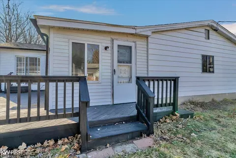 Exterior - 5042 E Stanley, Flint, MI 48506 photo 6 of 10