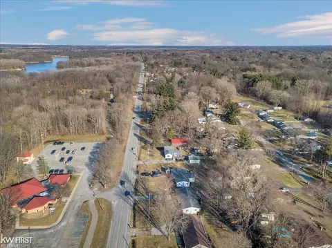 View/Area - 5042 E Stanley, Flint, MI 48506 photo 3 of 5