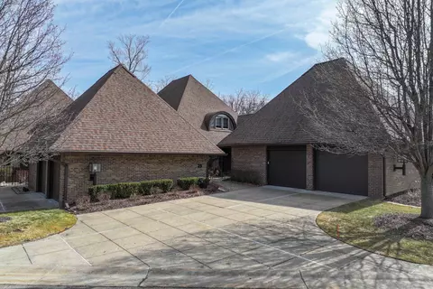 9095 S Saginaw UNIT 25, Grand Blanc, MI 48439