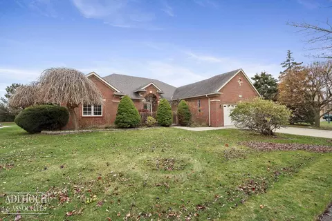 47238 Blue Jay, Macomb, MI 48044