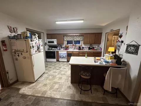 1216 S S Pne, Ishpeming, MI 49849 photo 8
