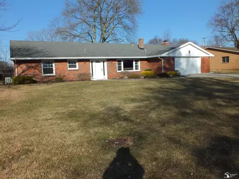 7211 Glenmore, Lambertville, MI 48144