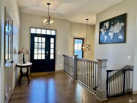 Entry Way - 10430 Jackman, Temperance, MI 48182 photo 1 of 5