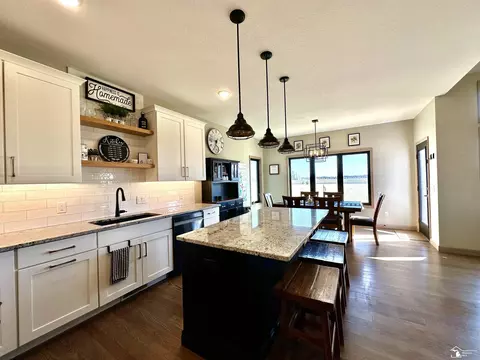 Kitchen - 10430 Jackman, Temperance, MI 48182 photo 8 of 8