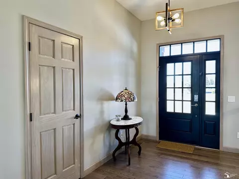 Entry Way - 10430 Jackman, Temperance, MI 48182 photo 2 of 5