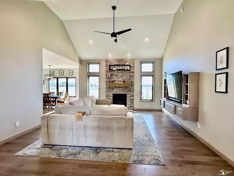 Living - 10430 Jackman, Temperance, MI 48182 photo 1 of 6