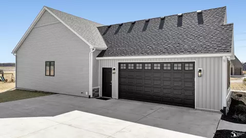 Exterior - 10430 Jackman, Temperance, MI 48182 photo 6 of 10