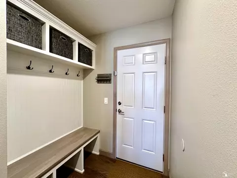 Entry Way - 10430 Jackman, Temperance, MI 48182 photo 4 of 5