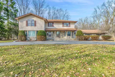 34325 33 Mile, Richmond, MI 48062