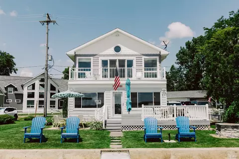10240 W Ferndale, Manitou Beach, MI 49253