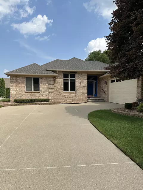 51694 Woodside, Macomb, MI 48042