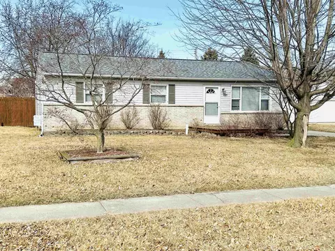 1325 Savoy, Saginaw, MI 48604