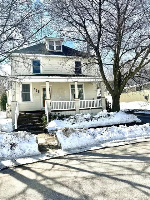 415 W W Cres, Marquette, MI 49855