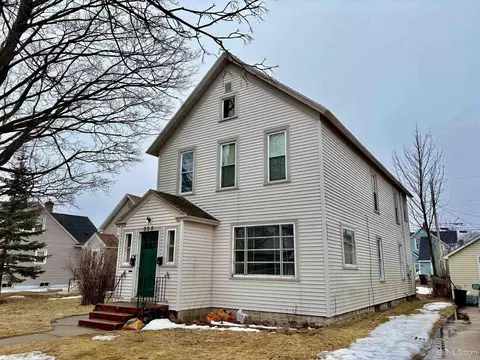 308 S 18th, Escanaba, MI 49829