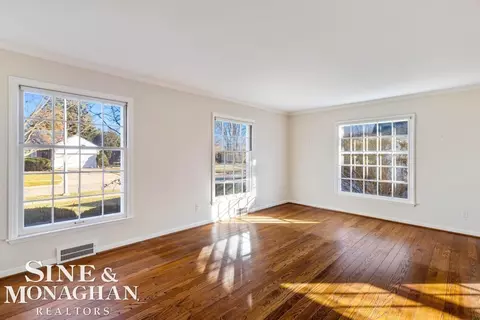 773 Hawthorne, Grosse Pointe Woods, MI 48236 photo 5