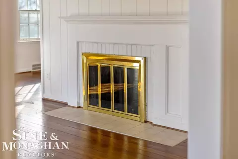 773 Hawthorne, Grosse Pointe Woods, MI 48236 photo 4