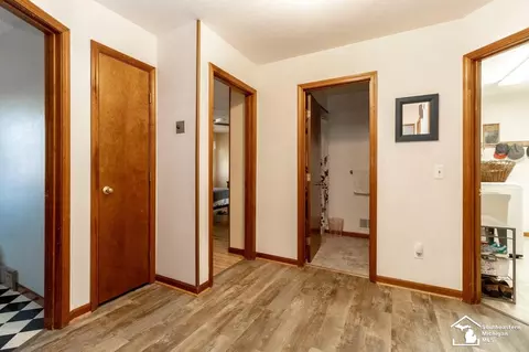 8666 Tanglewood, Temperance, MI 48182 photo 15