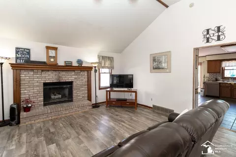 8666 Tanglewood, Temperance, MI 48182 photo 8
