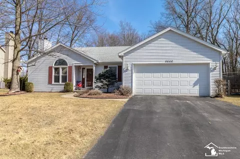 8666 Tanglewood, Temperance, MI 48182 photo 2
