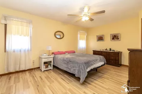 8666 Tanglewood, Temperance, MI 48182 photo 16