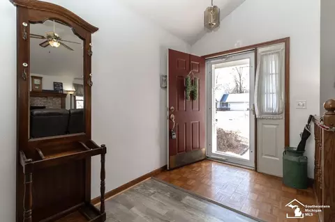 8666 Tanglewood, Temperance, MI 48182 photo 4