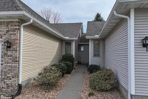 9428 Rayna Dr, Davison, MI 48423