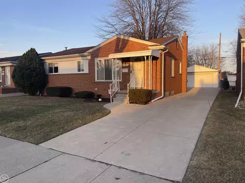 29230 Boston, Saint Clair Shores, MI 48081