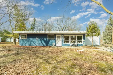 3440 Pine St, Port Austin, MI 48467
