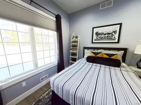 Bedroom - 7026 Sanctuary, Jackson, MI 49201 photo 3 of 11