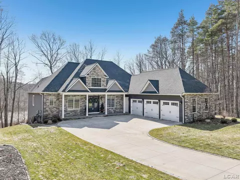 7026 Sanctuary, Jackson, MI 49201