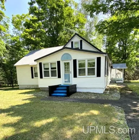 W4481 Oakwood, Carney, MI 49812