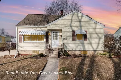 1103 N Dewitt, Bay City, MI 48706