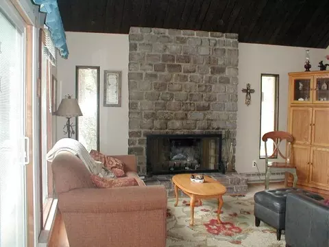 Living - 511 Rivers, Gladwin, MI 48624 photo 1 of 2