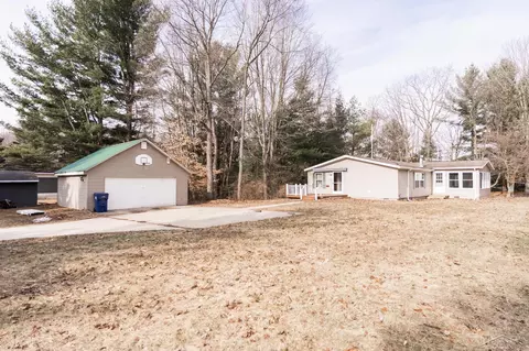 1073 Carmen, Weidman, MI 48893