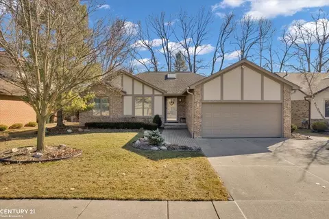 46356 Meadowview, Shelby Township, MI 48317
