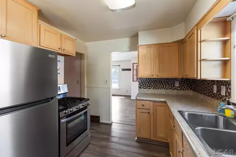 Kitchen - 338 E Main, Hudson, MI 49247 photo 5 of 6