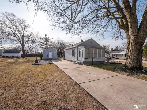 1103 Vineyard, Monroe, MI 48161
