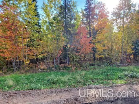 lot Apt 8 North Greenwood, Ishpeming, MI 49849
