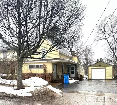 414 W Michigan, Marquette, MI 49855