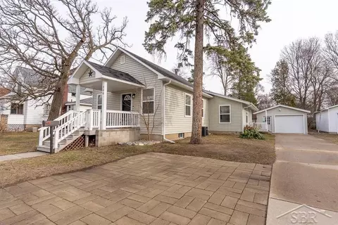 208 W Hines, Midland, MI 48640